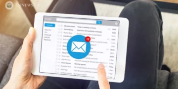Microsoft Outlook down Canada outage Toronto Montreal Ottawa 2026